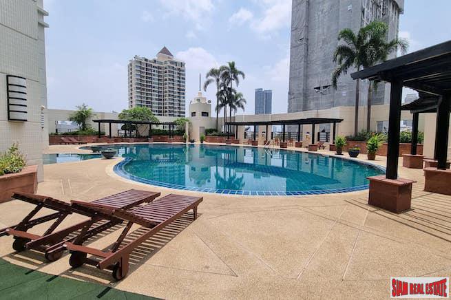 Baan Piya Sathorn | Large Two Bedroom Corner Unit for Sale only 10 Minutes from Lumpini Park-4