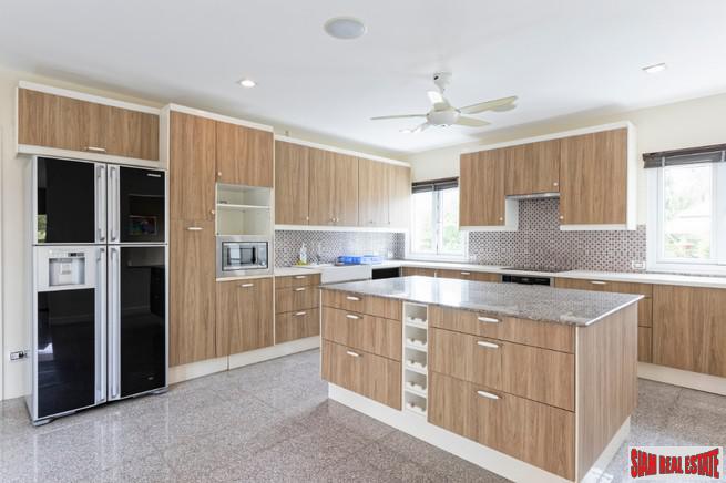 Laguna Homes | Spacious Four Bedroom Family Pool Villa on the Lake-20