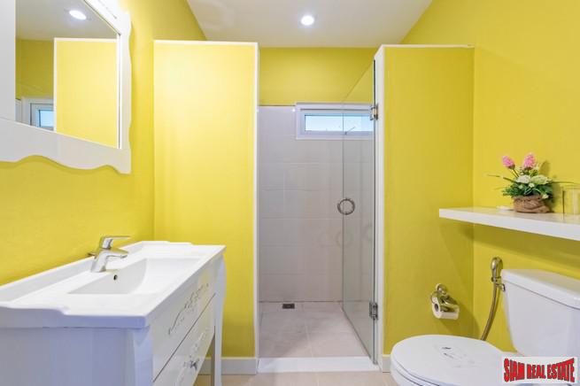 Laguna Homes | Spacious Four Bedroom Family Pool Villa on the Lake
