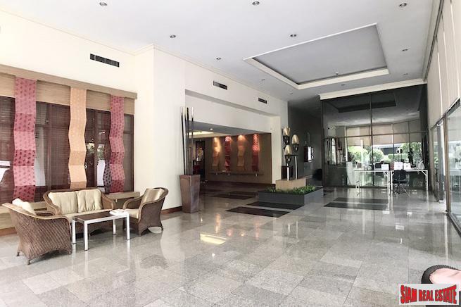Richmond Palace | Extra Large Two Bedroom Condo for Sale in a Quiet Phrom Phong Location-17