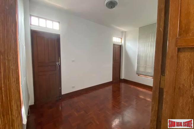 Four Bedroom Pet Friendly House for Rent Near BTS National Stadium-21