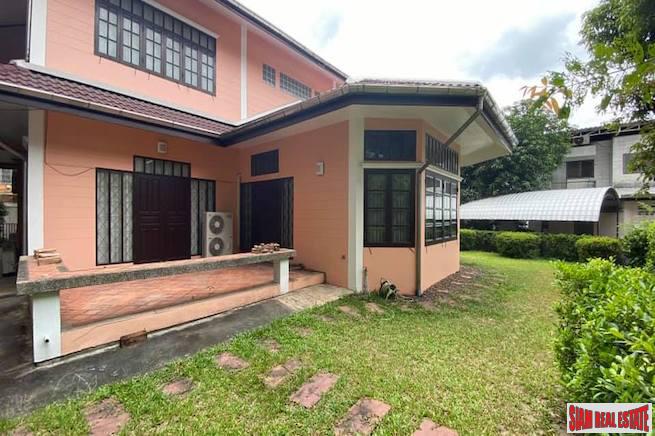 Four Bedroom Pet Friendly House for Rent Near BTS National Stadium-2