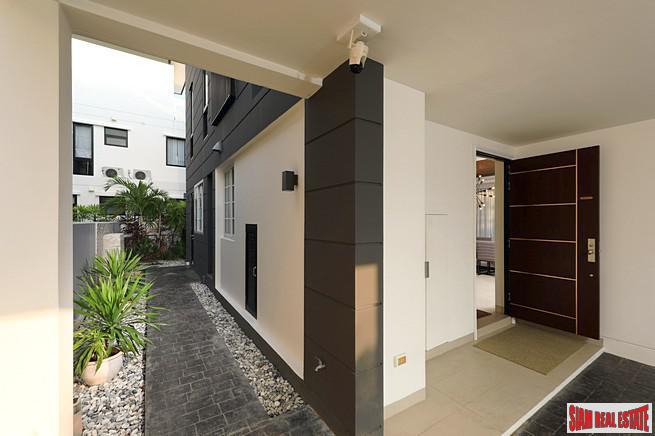 Laguna Park 1 | Modern Luxury Four Bedroom Villa with Rooftop Pool for Sale-2