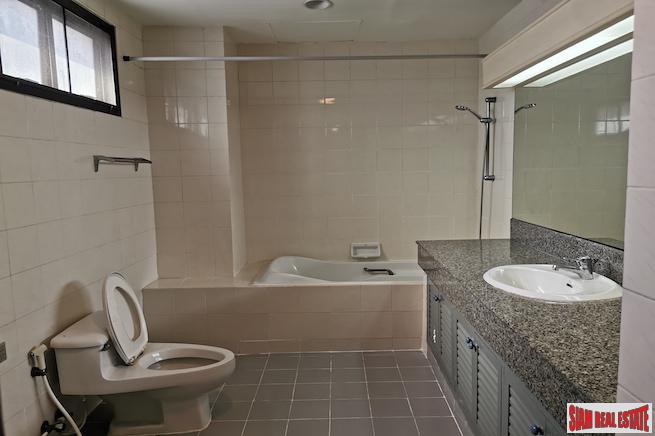 Spacious Two Bedroom Apartment for Rent with Two Balconies in Low Density Building - Phrom Phong-6