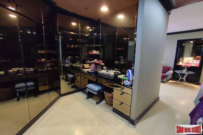 Mano Tower | A Rare Size Two Bedroom + 1 Study room Condo for Sale on Sukhumvit 39-9