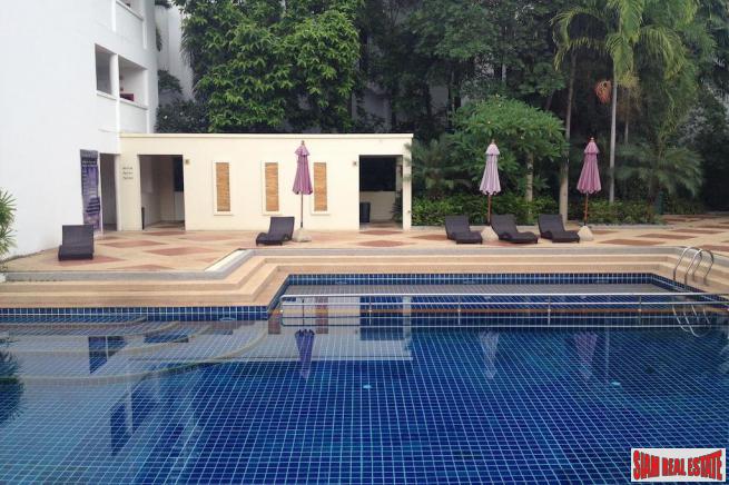 Bel Air Condominium | Huge 149 sqm Two Bedroom Condo with Partial Sea Views from the Balcony for Sale in Ao Makham-1