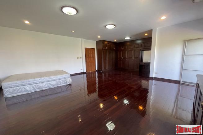 Extra Large Three Bedroom Detached House for Rent in the Heart of the City - Thong Lo-13