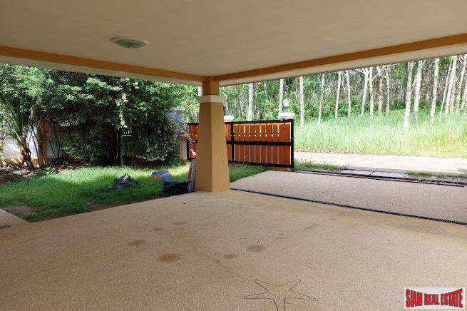 Nice Three Bedroom Single Storey House with Spacious Yard for Sale in Mission Hills