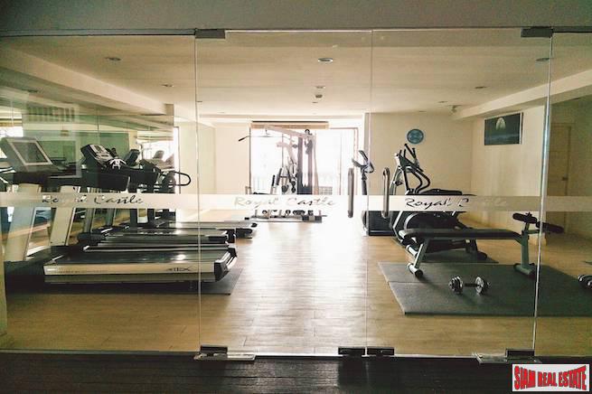 Royal Castle Sukhumvit 39 | Spacious Three Bedroom Condo with Built-in Furniture for Rent in Phrom Phong-16