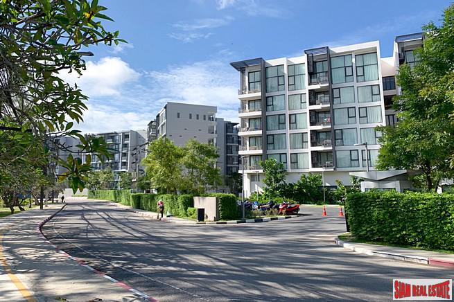 Cassia Residences | Bright Two Bedroom Condo with Lagoon Views for Sale in Laguna