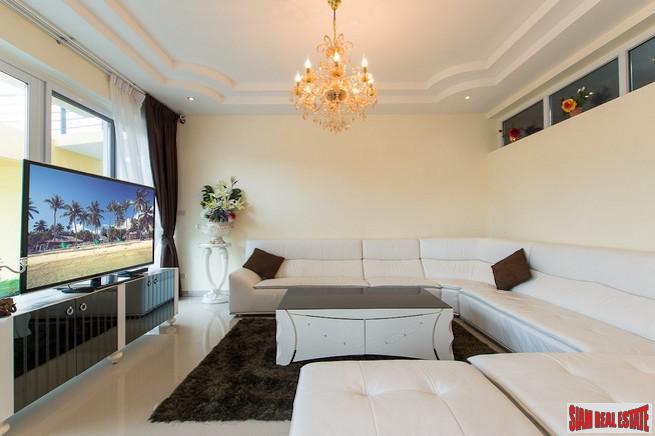 Platinum Residence | Bright & Spacious Five Bedroom Pool Villa for Sale in a Gated Rawai Complex