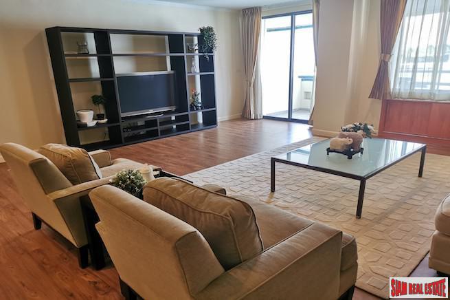 Las Colinas | Elegant & Spacious Two Bedroom Condo for Rent in Asoke-1