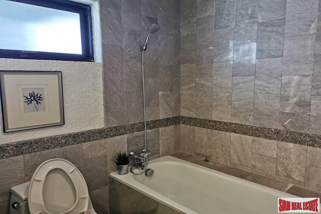 Las Colinas | Elegant & Spacious Two Bedroom Condo for Rent in Asoke-5