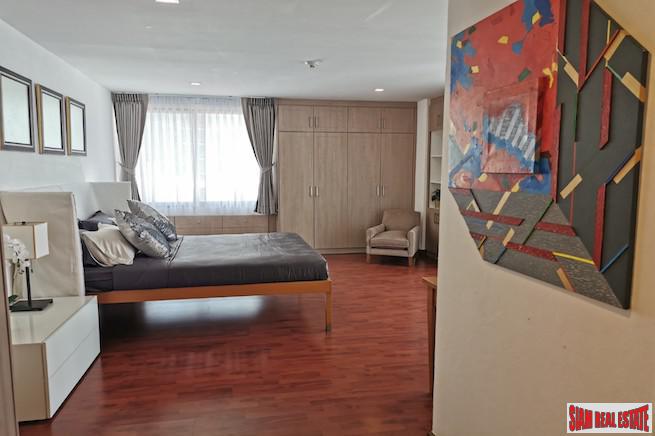 Las Colinas | Elegant & Spacious Two Bedroom Condo for Rent in Asoke-6