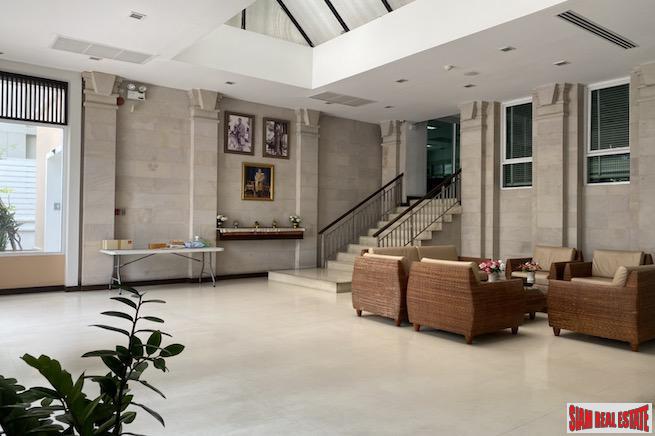 The Bangkok Sukhumvit 61 | Large Quality Two Bedroom Condo For Sale in Ekkamai-5