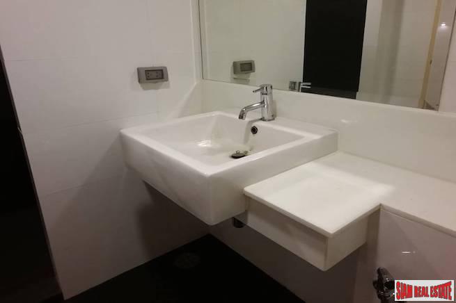 D65 | Comfortable One Bedroom Condo in a Low Rise Building for Sale in Ekkamai-5