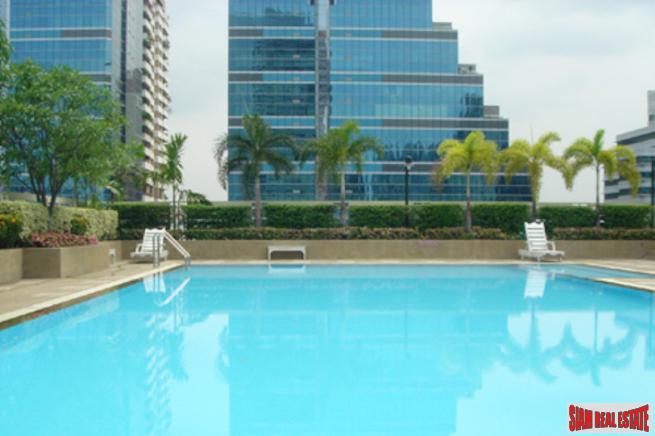 Grand Parkview Asoke | Large Two Bedroom with Huge Private Terrace for Sale-13