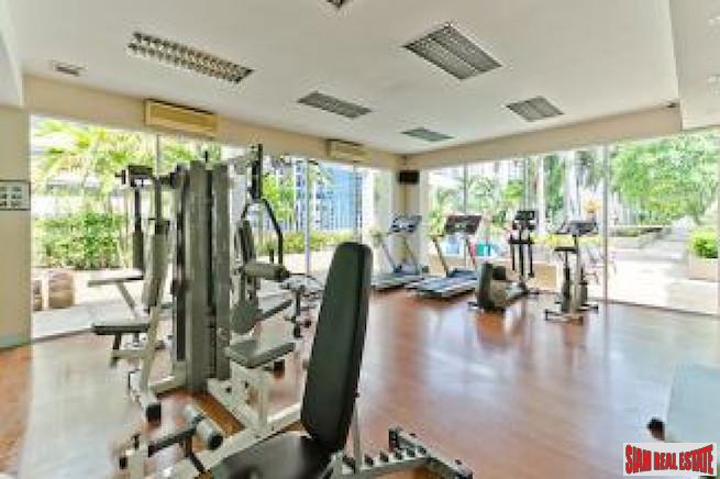 Grand Parkview Asoke | Large Two Bedroom with Huge Private Terrace for Sale-24