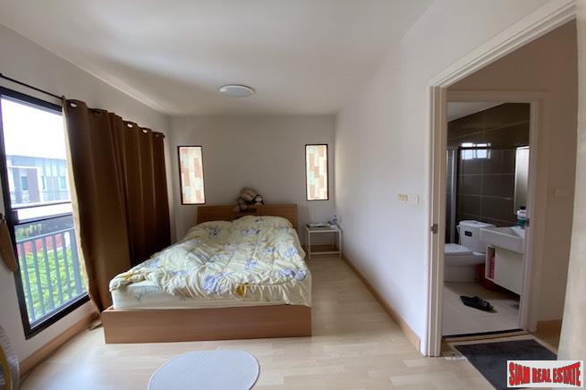 The Connect 35 | Large Two Bedroom Bright & Comfortable Townhouse for Sale in Phatthanakan-15