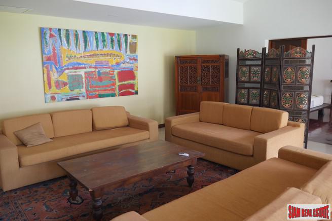 Loch Palm Courtyard | Glorious Five Bedroom Home with a Private Pool for Sale-11