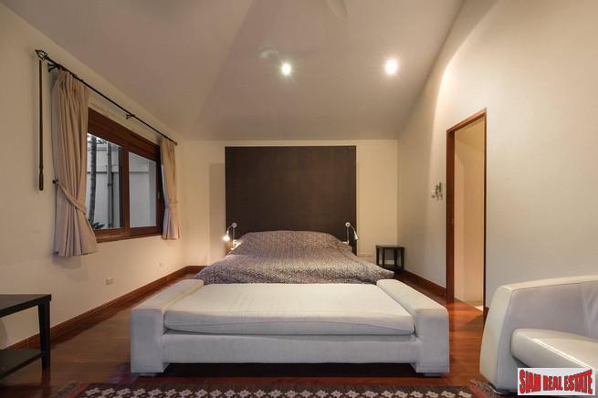 Loch Palm Courtyard | Glorious Five Bedroom Home with a Private Pool for Sale-5