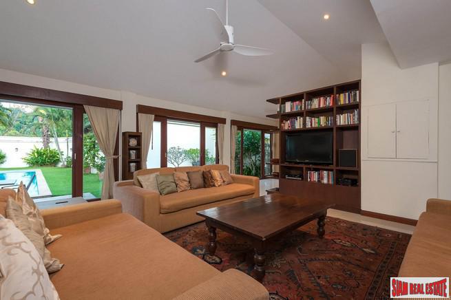 Loch Palm Courtyard | Glorious Five Bedroom Home with a Private Pool for Sale-7