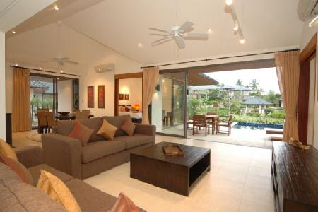 Rawai Villas | Contemporary 2 Bedroom Pool Villa for Rent in Rawai-1
