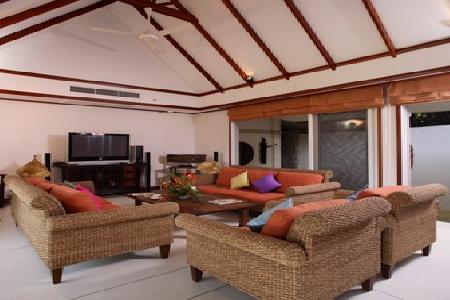 Katamanda | Modern Pool Villa with Three Bedrooms with Sea-Views for Long Term Rental at Kata