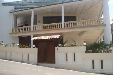Five Bedroom Contemporary Villa with Private Swimming Pool available For Rent at Surin, Phuket-6