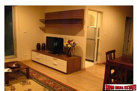 Life @ Sathorn 10 | Lovely 2 bedroom, 2 bathroom Fully Furnished Condo for Rent on 11th floor-1
