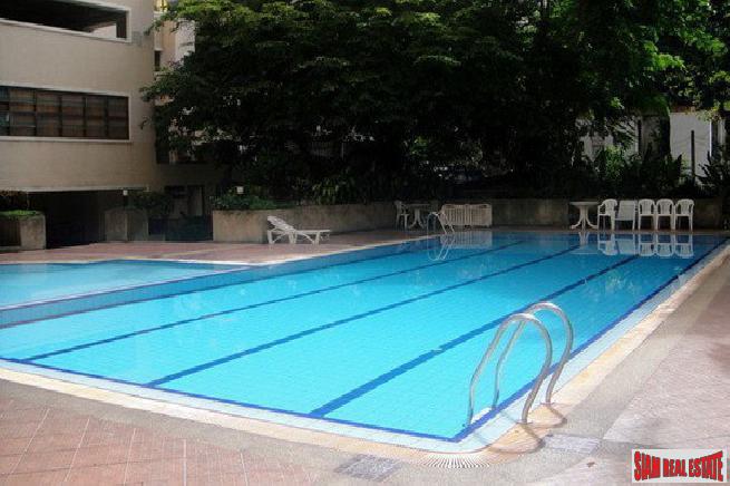 Saranjai Condominium | Impressive 3 Bedroom Sukhumvit Condo with Scenic Roof Garden-18
