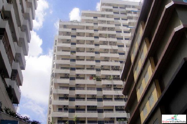 Saranjai Mansion | Impressive 3 Bedroom Sukhumvit Condo with Scenic Roof Garden for Rent-14