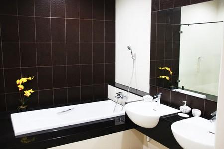 Karon Apartments | Two Bedroom Apartment with Scenic Mountain Views at Karon For Rent