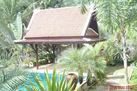 Modern Three Bedroom Pool Villa with Thai Style Guesthouse in Ao Por-2