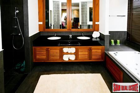 Grove Gardens Townhome | Modern Sea View 3 Bedroom Townhome on Golf Course in Cape Yamu