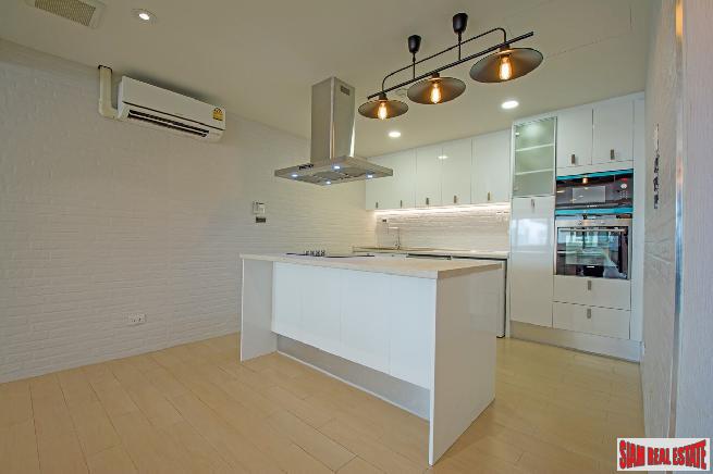 Casa Viva | Newly Renovated Stunning 3 Bed Corner Unit Condo at Ekkamai Soi 12-4
