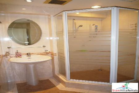 Paholyothin Place | Stunning 3 bedroom, 3 bath 135 sqm. Condo for Rent only 2 Minutes Walk to Ari BTS Station-8