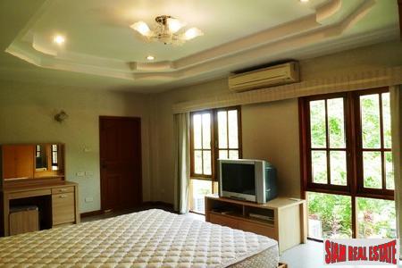 Anuphas Golf Ville | Three Bedroom Mountain View House with Pool in Kathu