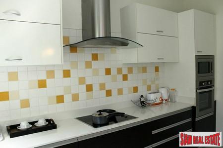 Three-Bedroom Townhomes with Jacuzzi Roof Terraces in Rawai
