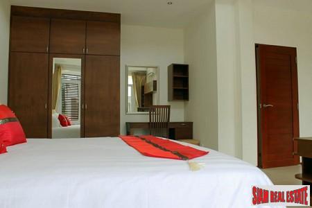 Three-Bedroom Townhomes with Jacuzzi Roof Terraces in Rawai