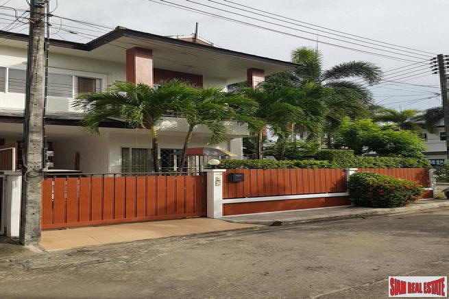 Three Bedroom Townhome in Laguna