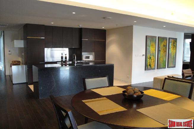 RENTED Two Minutes Walk To Radjadamri BTS Station,-16