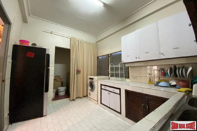 Three Bedroom 300 square meter Private House for Rent at Nana BTS-4